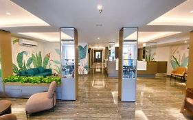 Lun Hotel Manado